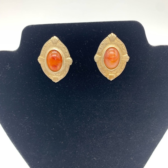 Signed PISCES  Red Jasper Pierced Earrings Embossed Detailed Pattern Bronze Tone - Picture 4 of 8